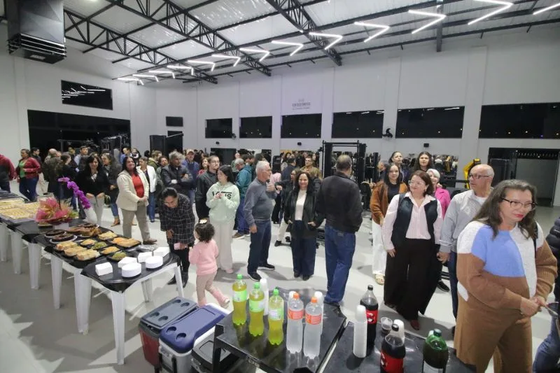 Recepção e coquetel na inauguração